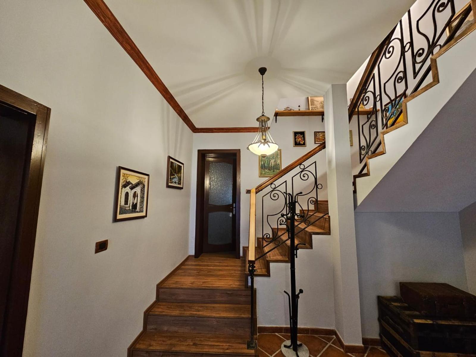 Vila Dani Near Castle And Old Bazar Krujë Екстериор снимка