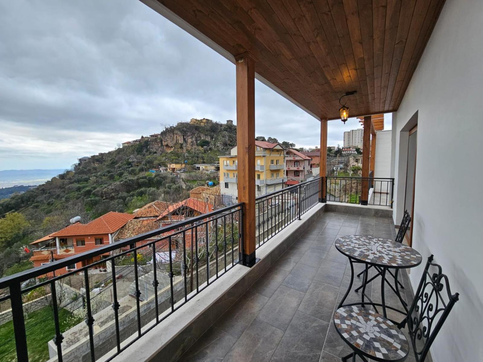 Vila Dani Near Castle And Old Bazar Krujë Екстериор снимка
